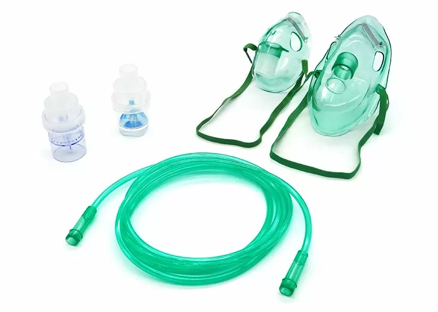 El contenido de un juego completo de Máscara de Aerosol con Nebulizador